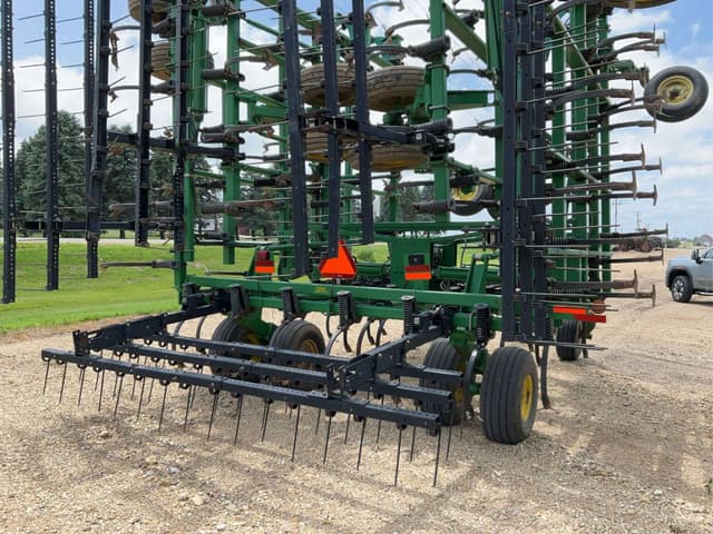 Image of John Deere 2210 equipment image 4