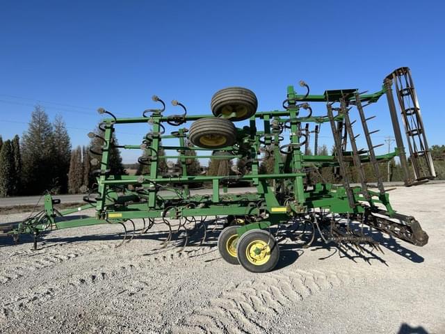 Image of John Deere 2210 equipment image 2