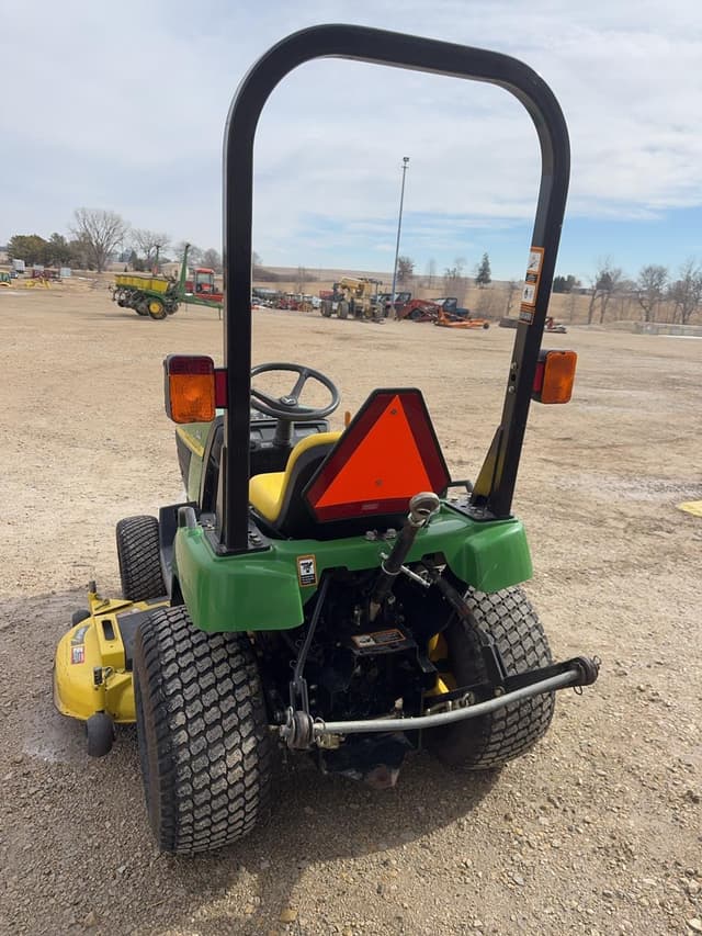Image of John Deere 2210 equipment image 3