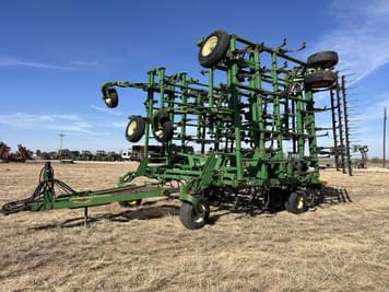 Main image John Deere 2210