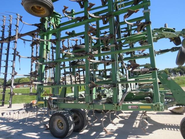 Image of John Deere 2210 equipment image 3