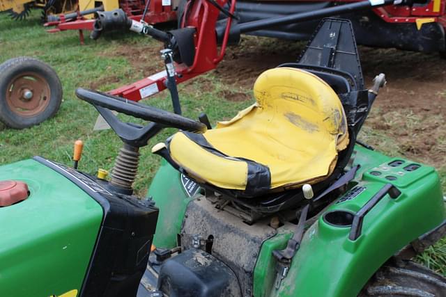 Image of John Deere 2210 equipment image 1