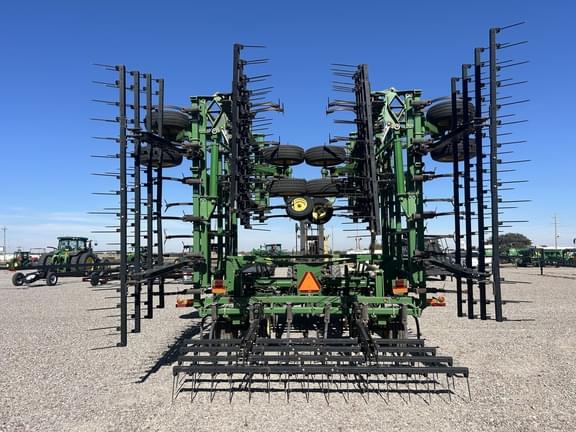 Image of John Deere 2210 equipment image 3