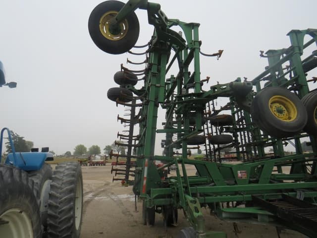 Image of John Deere 2210 equipment image 2