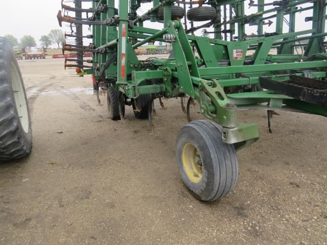Image of John Deere 2210 equipment image 3