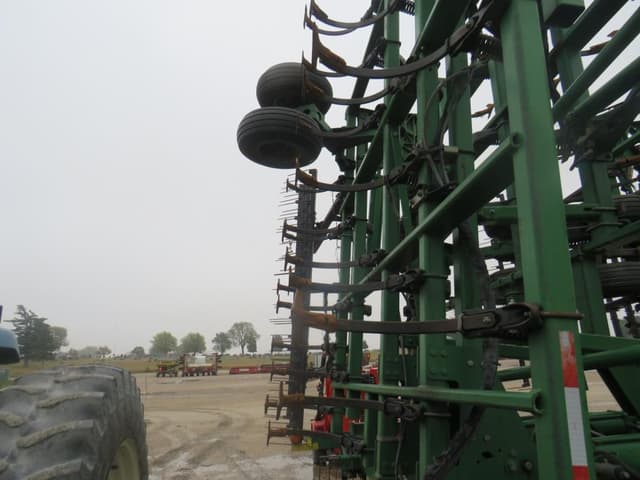 Image of John Deere 2210 equipment image 4