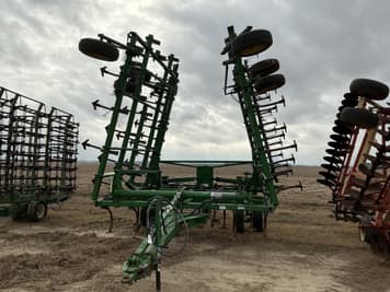 Main image John Deere 2210