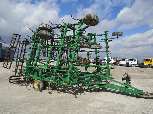 Image of John Deere 2210L equipment image 1