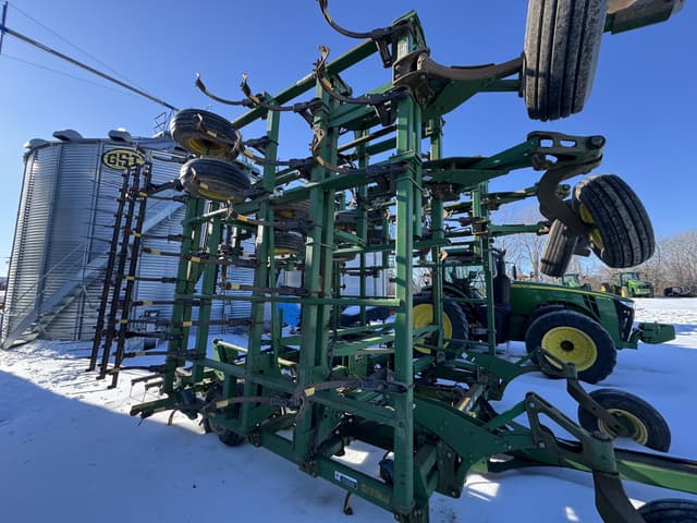 Image of John Deere 2210 equipment image 4