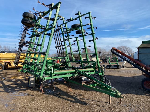 Image of John Deere 2210 equipment image 2