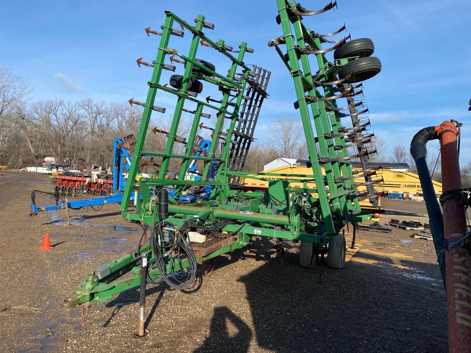 John Deere 2210 Equipment Image0