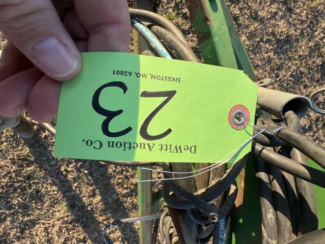 Image of John Deere 2210 equipment image 2