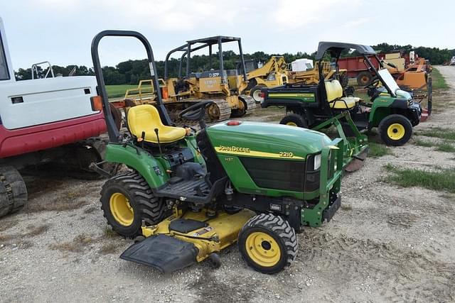 Image of John Deere 2210 equipment image 2