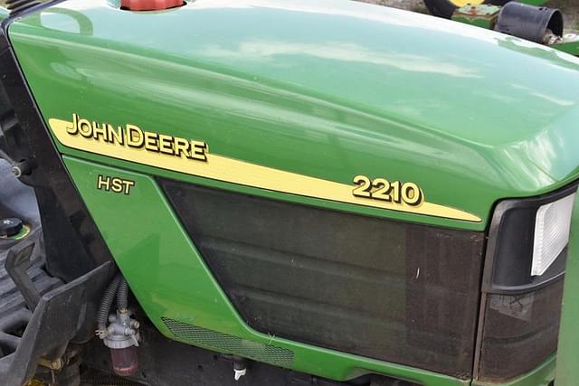 Image of John Deere 2210 equipment image 3