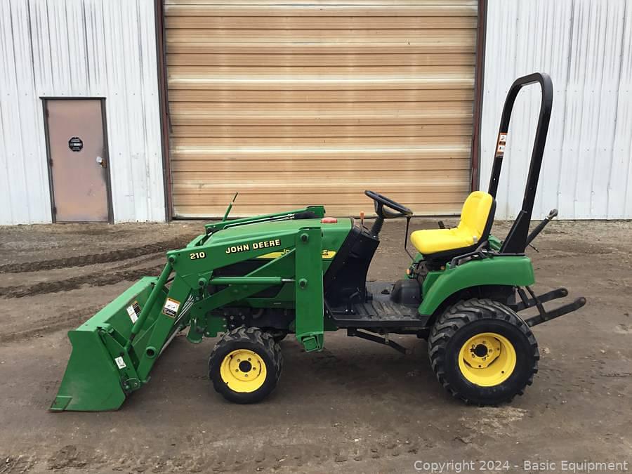 Image of John Deere 2210 Primary Image