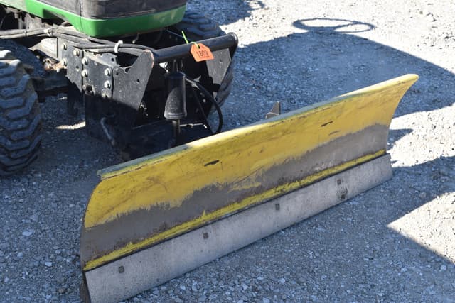 Image of John Deere 2210 equipment image 3