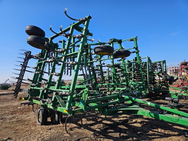 Image of John Deere 2210 equipment image 3