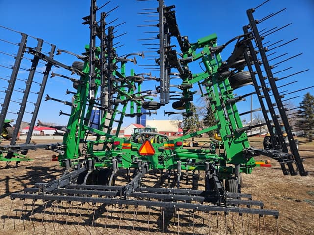 Image of John Deere 2210 equipment image 2