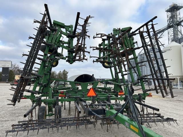 Image of John Deere 2210 equipment image 3