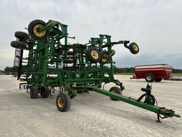 Image of John Deere 2210 equipment image 3
