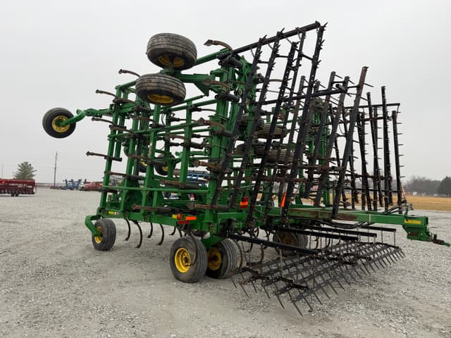 Image of John Deere 2210 equipment image 3