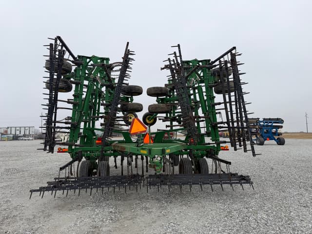 Image of John Deere 2210 equipment image 4