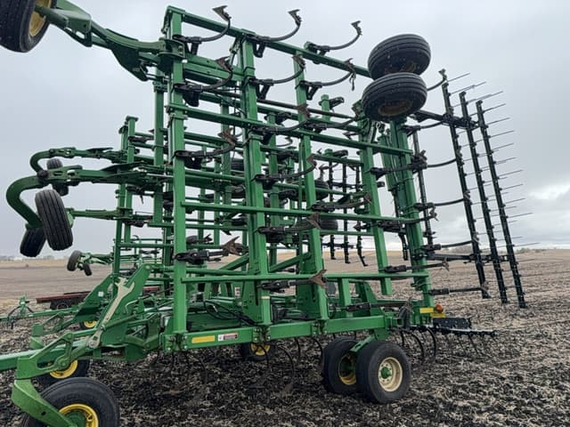 Image of John Deere 2210 equipment image 2