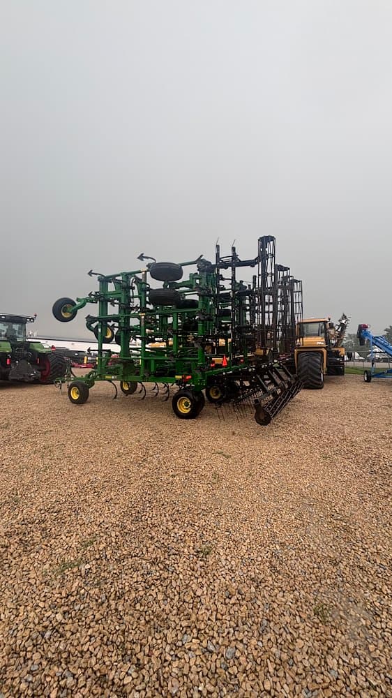 Image of John Deere 2210 equipment image 2