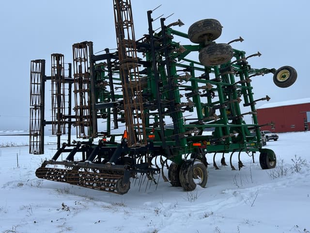 Image of John Deere 2210 equipment image 2