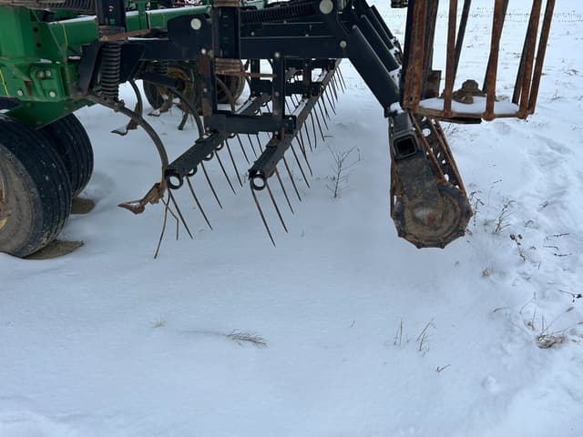 Image of John Deere 2210 equipment image 4