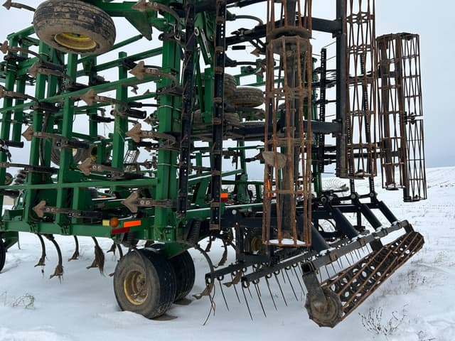 Image of John Deere 2210 equipment image 3