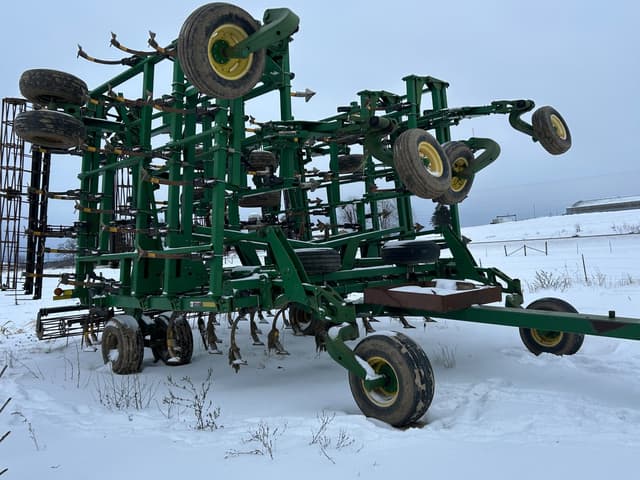 Image of John Deere 2210 equipment image 1