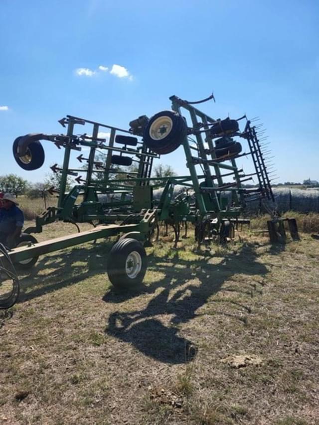 Image of John Deere 2210 equipment image 3