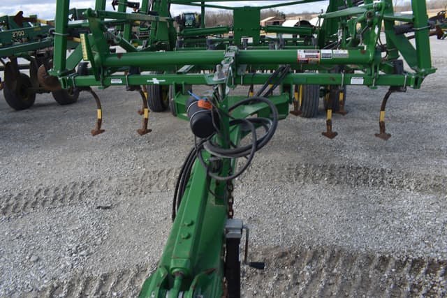 Image of John Deere 2210 equipment image 4