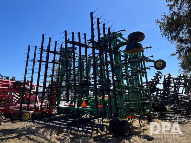 Image of John Deere 2210 equipment image 4