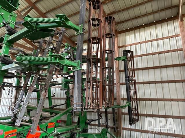 Image of John Deere 2210 equipment image 4