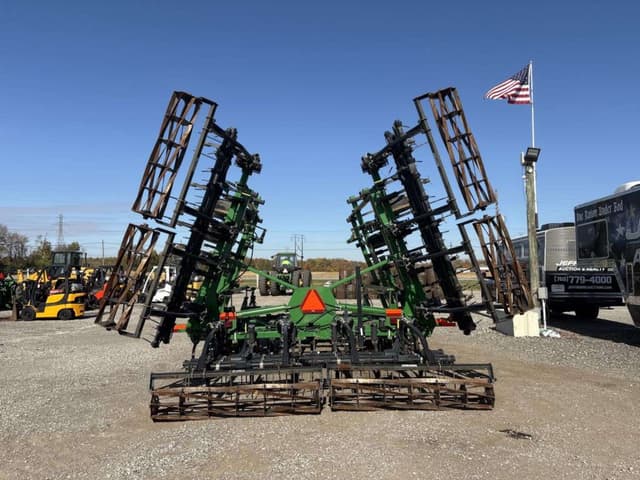 Image of John Deere 2210L equipment image 3