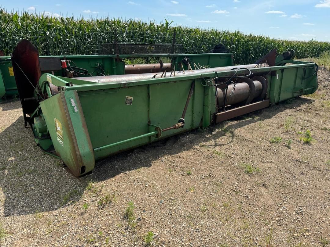 Image of John Deere 222 Primary image