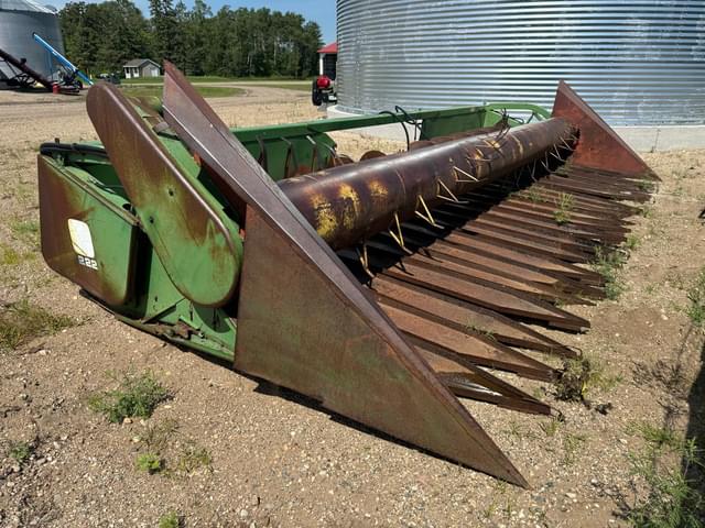 Image of John Deere 222 equipment image 4