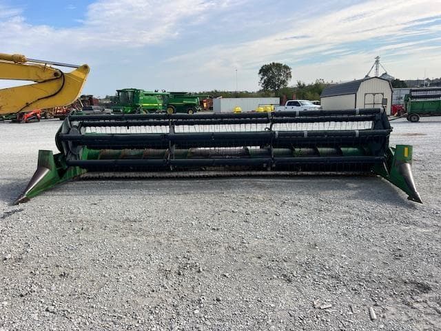 Image of John Deere 222 equipment image 2