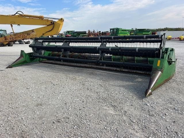 Image of John Deere 222 equipment image 1