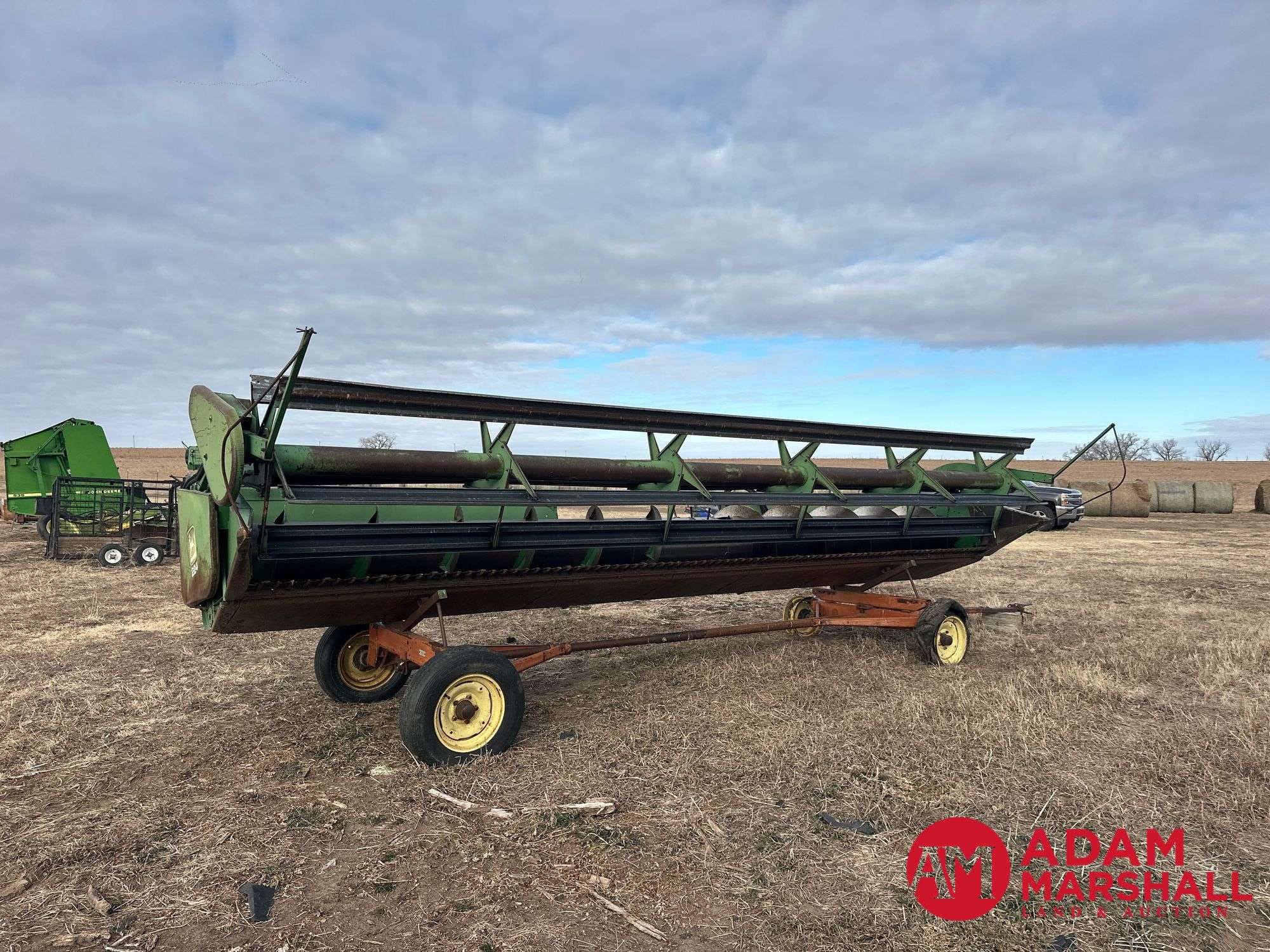 John Deere 222 Equipment Image0