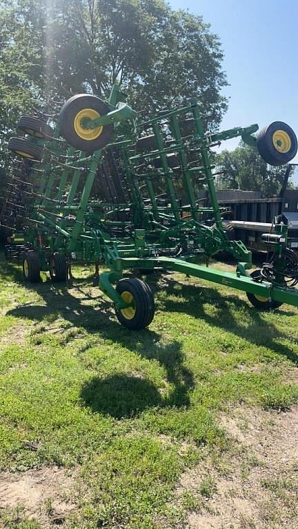 Image of John Deere 2230FH equipment image 2