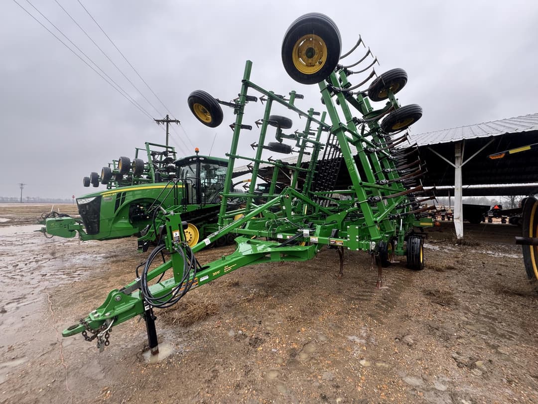 Image of John Deere 2230LL Primary image