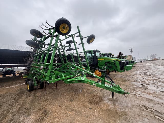 Image of John Deere 2230LL equipment image 4