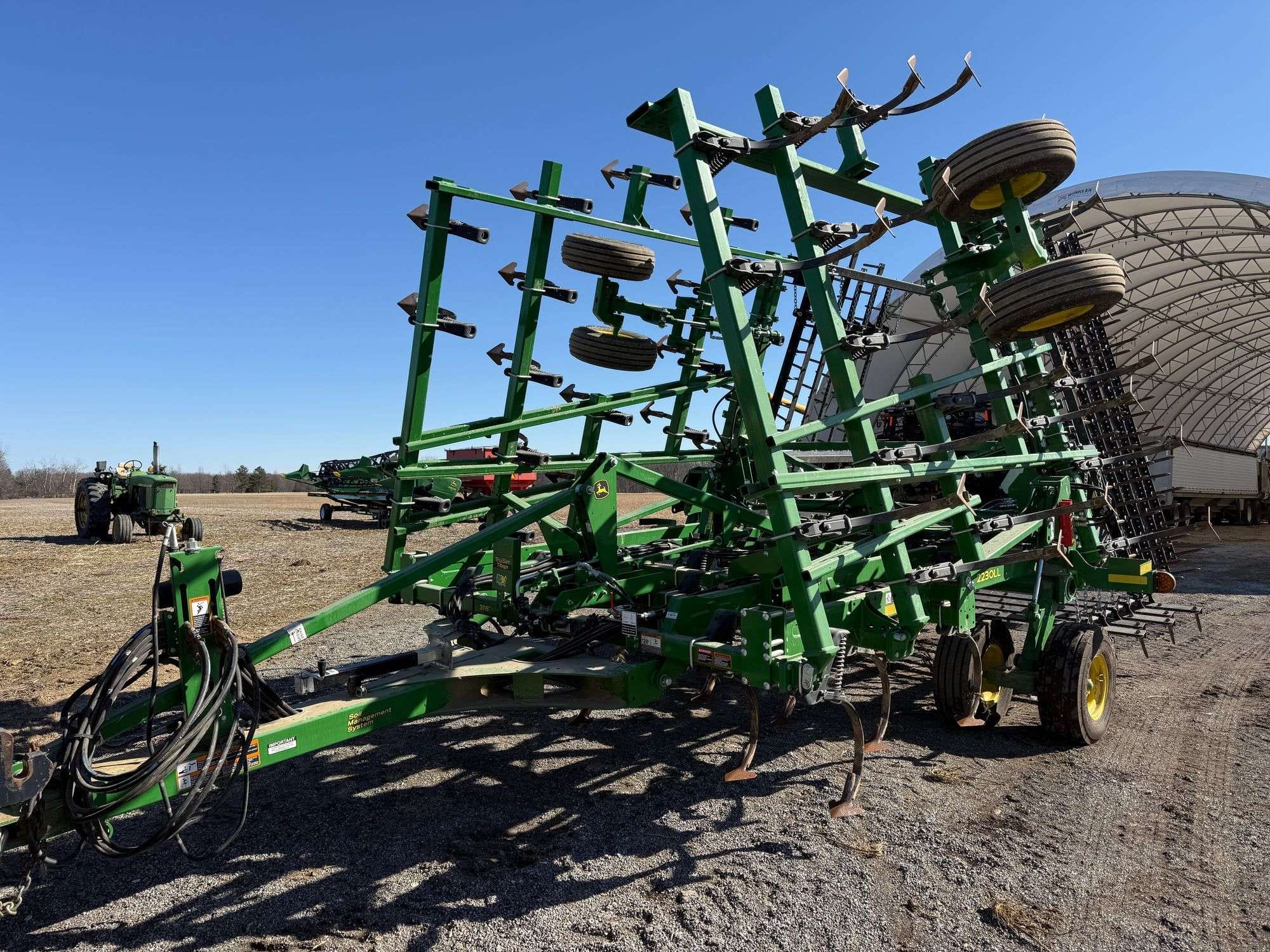 John Deere 2230LL Equipment Image0