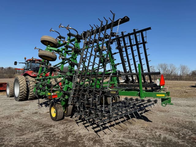 Image of John Deere 2230LL equipment image 2