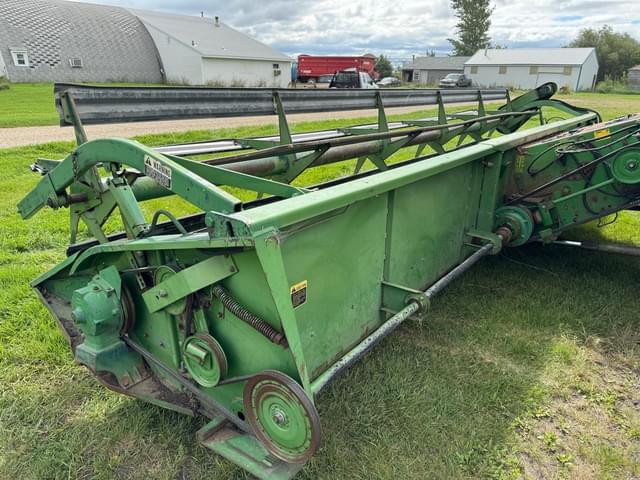 Image of John Deere 224 equipment image 2