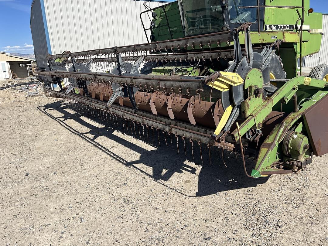 Image of John Deere 224 Primary image