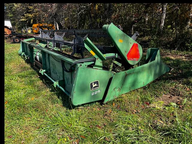 Image of John Deere 224 equipment image 3